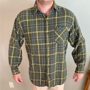 CARHARTT Men’s MEDIUM Long Sleeve Plaid  Flannel Shirt Chest Pockets MINT!!! #